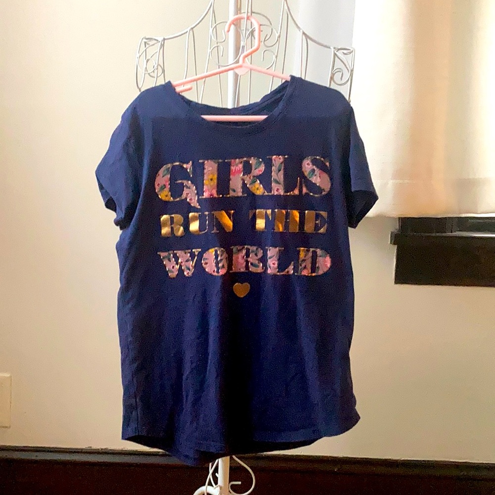 Oldnavy Navy Blue Tee “Girls Run The World”